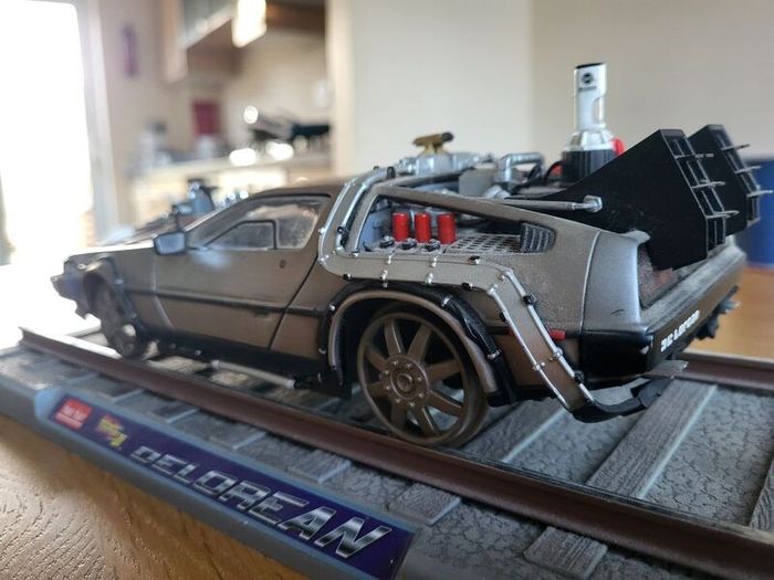 De Lorean die-cast metal model