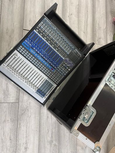 PreSonus StudioLive 16.4.2AI Digital Mixer with Flight Case / Used / For Sale