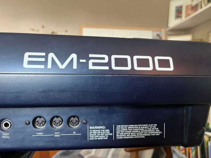 Keyboard Roland Em - 2000