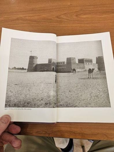 Qasr Al Hosn. The History Of The Rulers Of Abu Dhabi 1793-1966. By Dr Jayanti Maitra Afra Al-hajji. First Edition Hardback With Dustjacket In Good Condition.  See Photos For Same.