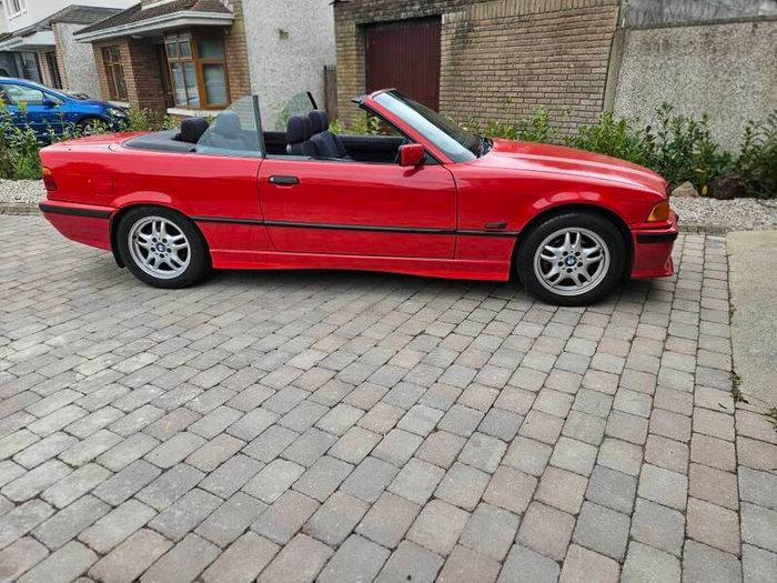 BMW 328i cabrio e36 vintage