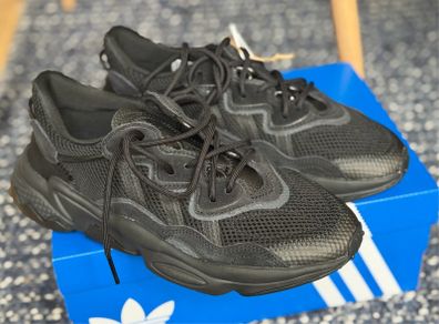 Ozweego Junior Size 6
