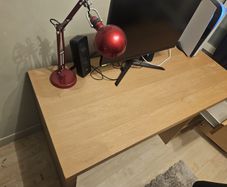 Desk wooden