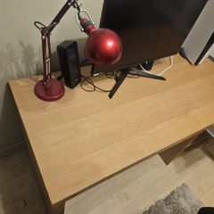 Desk wooden