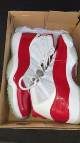 Jordan 11 cherry