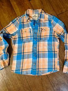 Hollister shirt