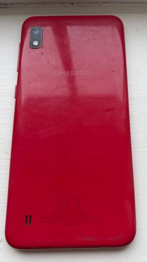 Job lot of 12 phones, 6 phone cases and 6 loose parts