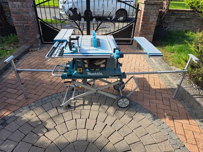 Makita Table Saw and Stand