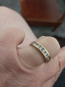 9 carat gold ring