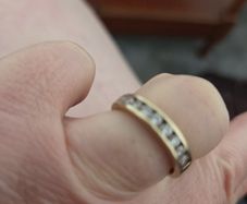 9 carat gold ring