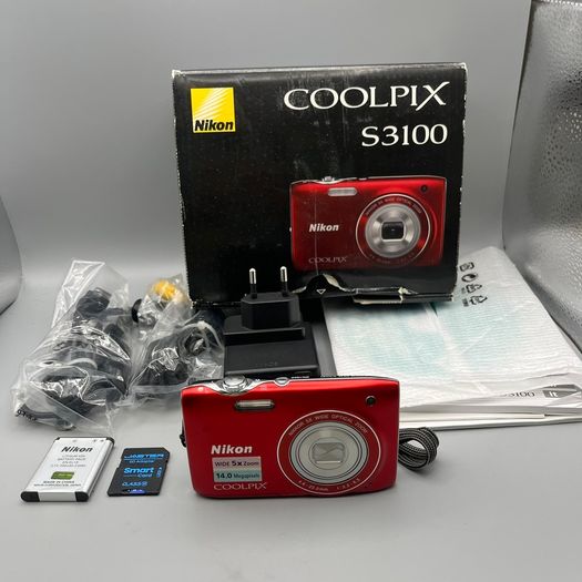 Nikon Coolpix S3100 14MP Digital Camera Red - Boxed - Full Kit