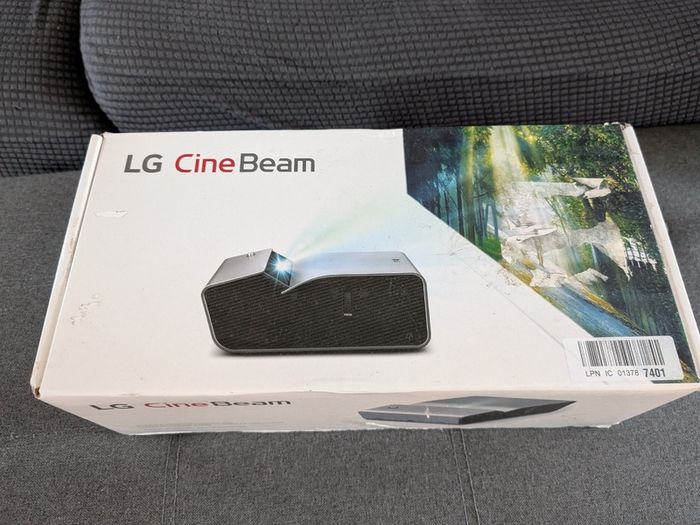 LG 3D DLP Projector - PH450 - Ultra short throw