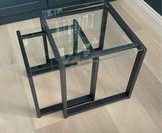 Coffee tables (set of 2) - Glass top, black metal frame