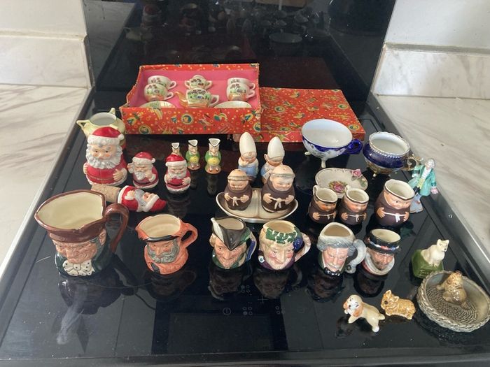Royal doulton Goabel humble Wade Denton toy tea set figurine lot