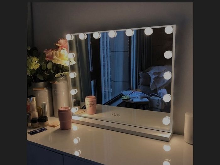 Hollywood Mirror