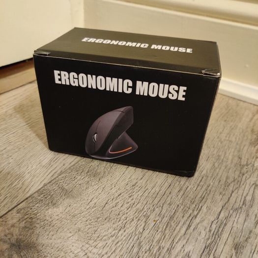 Wireless ergonomic mouse