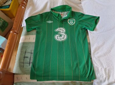 Ireland Football Home Jersey 2011 to 2012 Small Adult Umbro