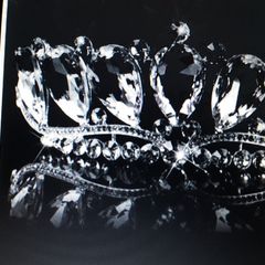 Bride's Designer Crystal Head Piece