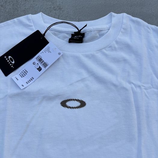 oakley T-shirt