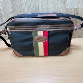 Lark by Samsonite Messenger Cross Body Bag - Vintage - Black