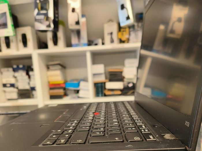 Lenovo ThinkPad X13 Yoga G1 13.3" Core i5 10210U (10th Gen) 8GB RAM 500GB SSD Windows 11 Pro (Has Sim Card)