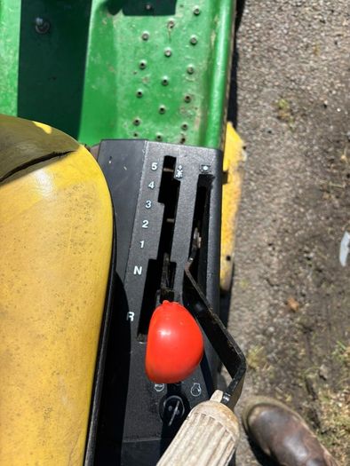 JOHN DEERE GX75 ride on lawnmower