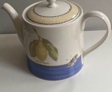 Sarah's Garden from the Wedgwood collection tea pot