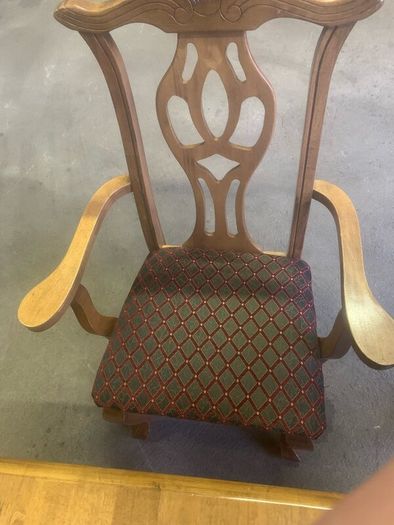 Oak dining table & 6 chairs