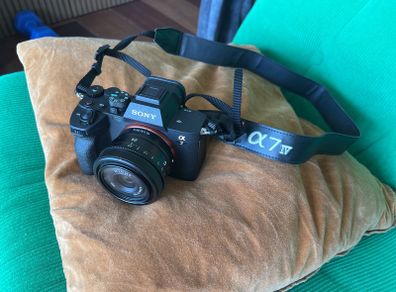 Sony A7IV mint condition
