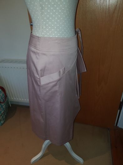 V by Very blush pink/beige wrap skirt size 10 bnwt