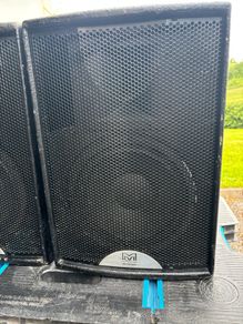 Martin Audio F10 Speakers