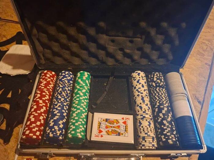 Casino Layout Texas Hold Em Tournament Folding Poker Table Top x2 & Accessories