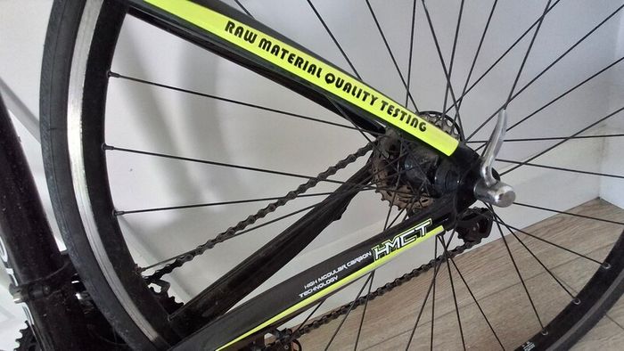 carbon road bike