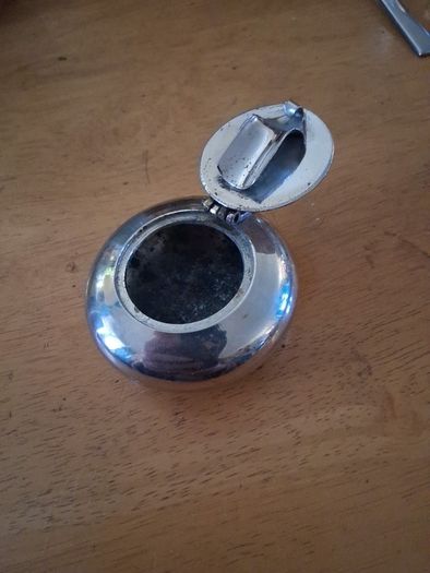 Davidoff Cigars pocket travel ashtray
