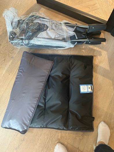 Travel cot
