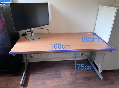 Large desk