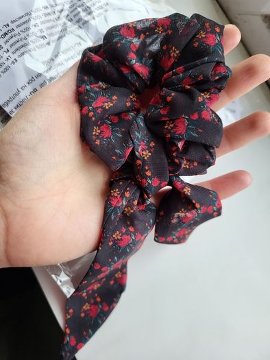 AVON Scrunchie with tail, black in red flowers,  NEW