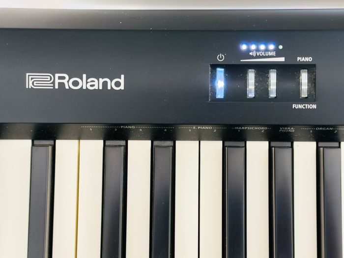 Roland FP-10 Digital Piano - Full Set with Stand, Stool & Pedal - Perfect Condition
