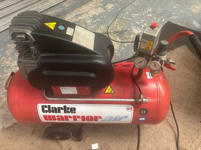 Clarke Air Compressor warrior air 60/2HP 10/145