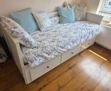 Hemnes IKEA Day Bed