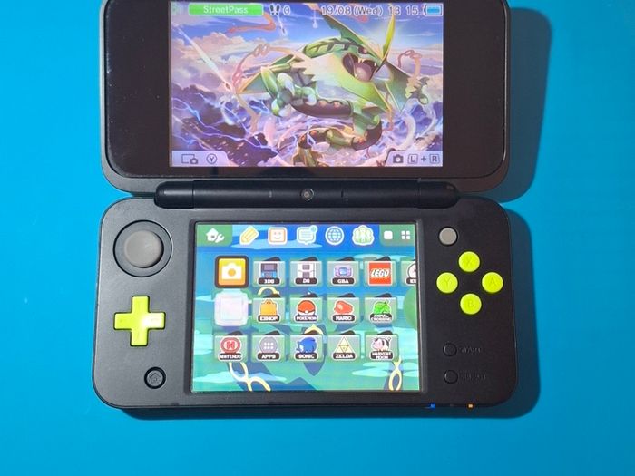 New 2DS XL Black & Lime (Modded)