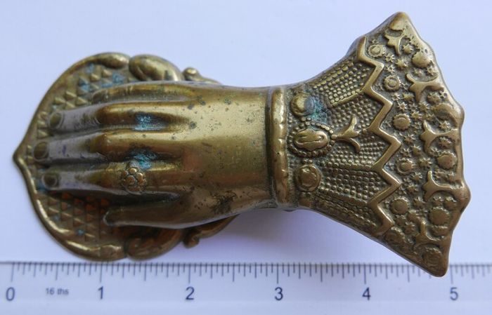 Vintage Brass Hand Paper Clip , Victorian Lady Hand Desk Clip