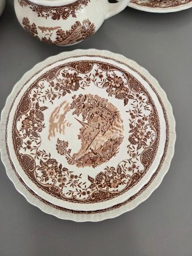 Tea Set Royal Tudor Ware