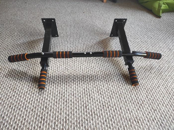 Wall Mounted Pull-Up Bar / Chin-Up Bar