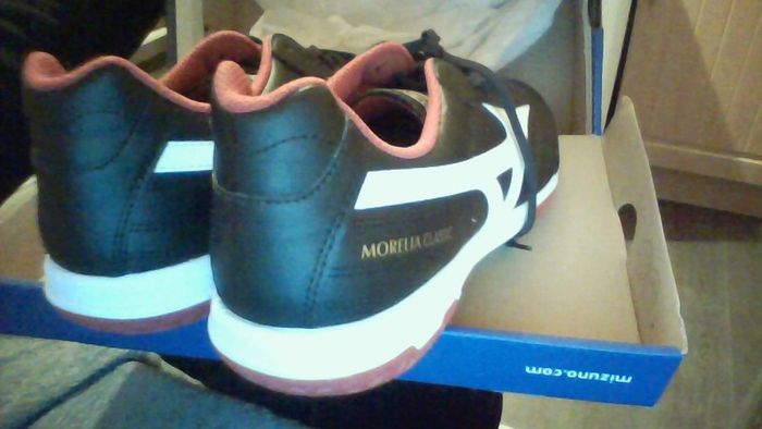 astro turf Mizuno Morelia Sala Classic IN - size 9