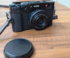 Fujifilm X100V, Excellent Condition, Case & Extras