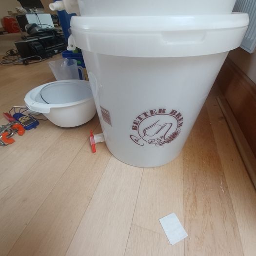 Home Brew Starters Kit and Accessories.