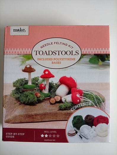 Needle Felting kit "toadstools"