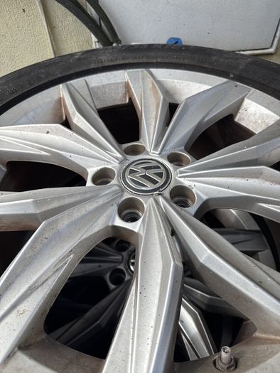 5x112 18" alloys with 235/55/18 Tyres vw