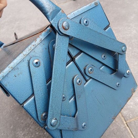 Vintage toolbox. Heavy pressed steel box. Cantilevered.